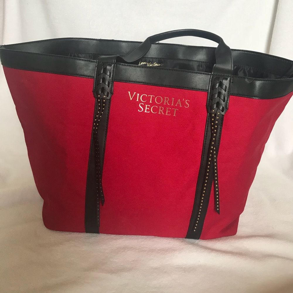 Victoria’s Secret overnight bag